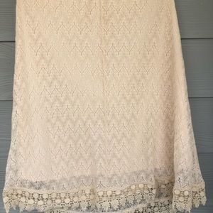 Lace skirt